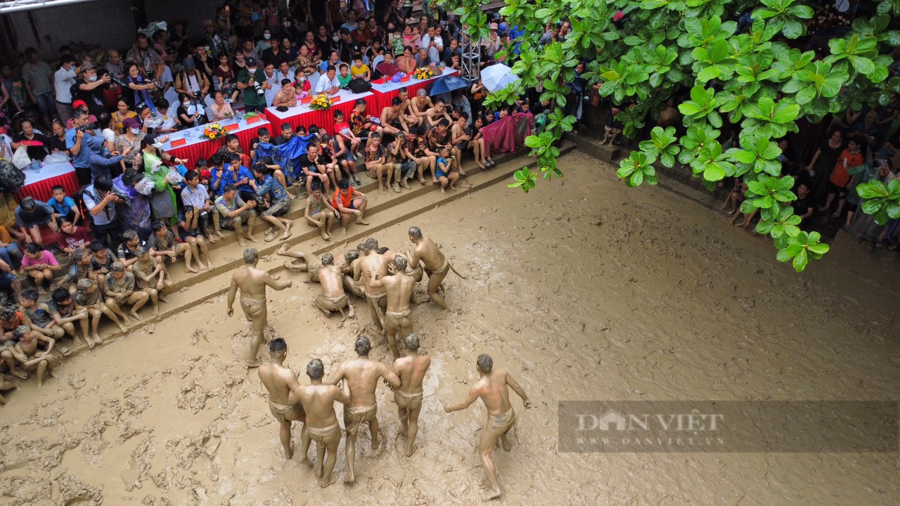 Độc đáo lễ hội vật cầu nước làng Vân &quot;độc nhất vô nhị&quot; ở Bắc Giang - Ảnh 5.