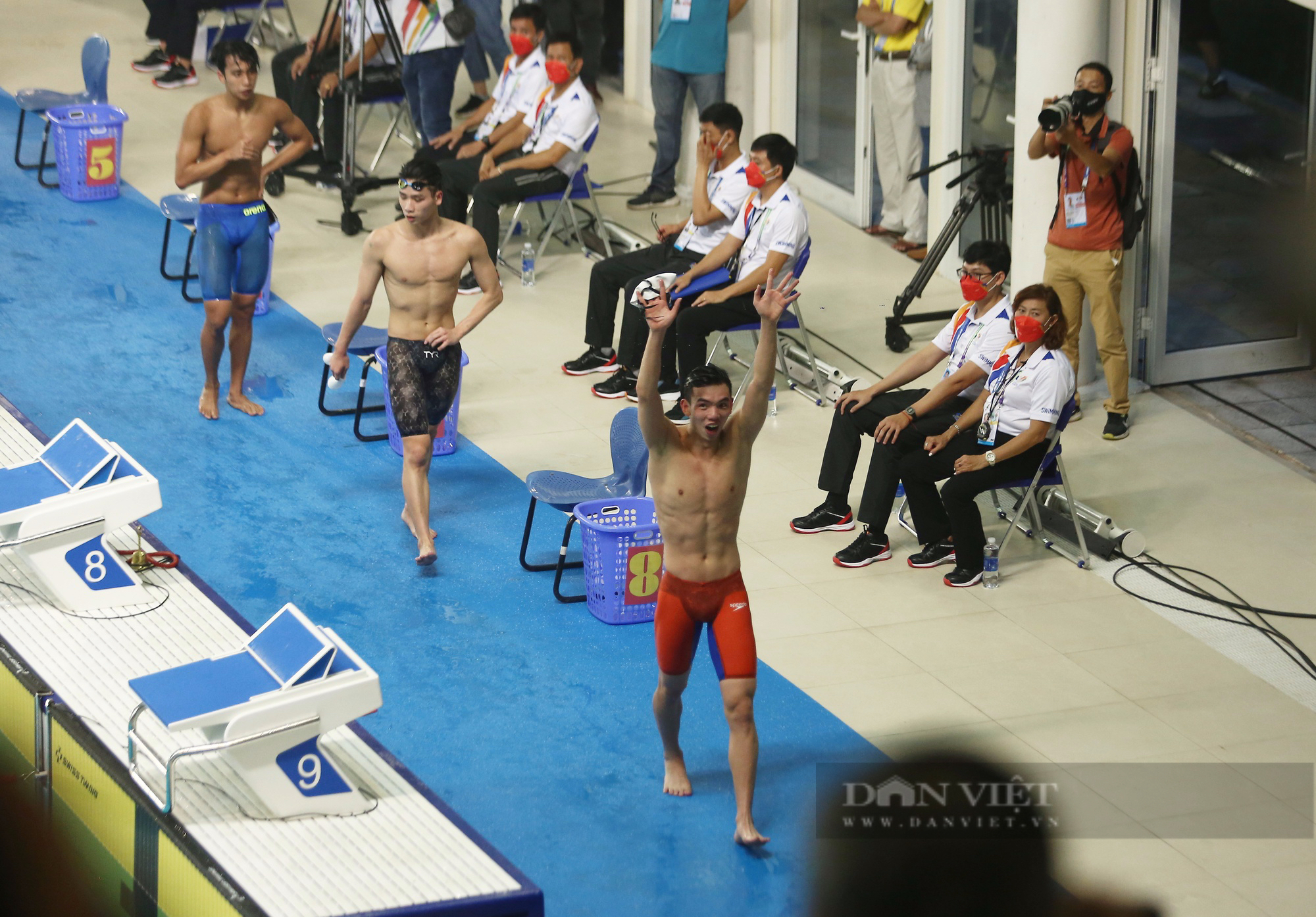&quot;Kình ngư&quot; Nguyễn Huy Hoàng đã vượt xa đối thủ ra sao khi giành huy chương vàng bơi 1.500m tại SEA Games 31? - Ảnh 9.