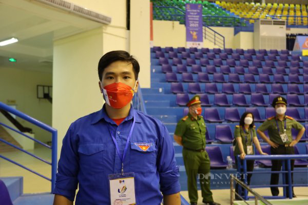 Tình nguyện viên SEA Games 31 tiết lộ khoảnh khắc &quot;cháy hết mình&quot; cổ vũ đoàn thể thao nước nhà - Ảnh 4.