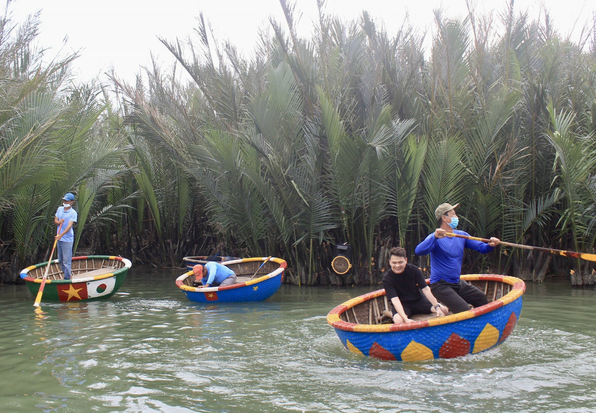 Du lịch hè chờ bùng nổ, đón khách trong nước và quốc tế - Ảnh 3.