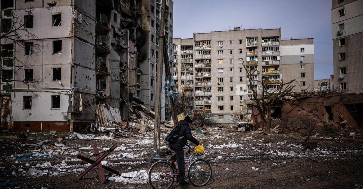 Russia-Ukraine war: Russian village was shelled, Ukrainian city was hit by rockets - Photo 1.