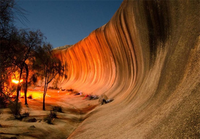 Vách đá 60 triệu năm trông như cơn sóng khổng lồ   - Ảnh 5.
