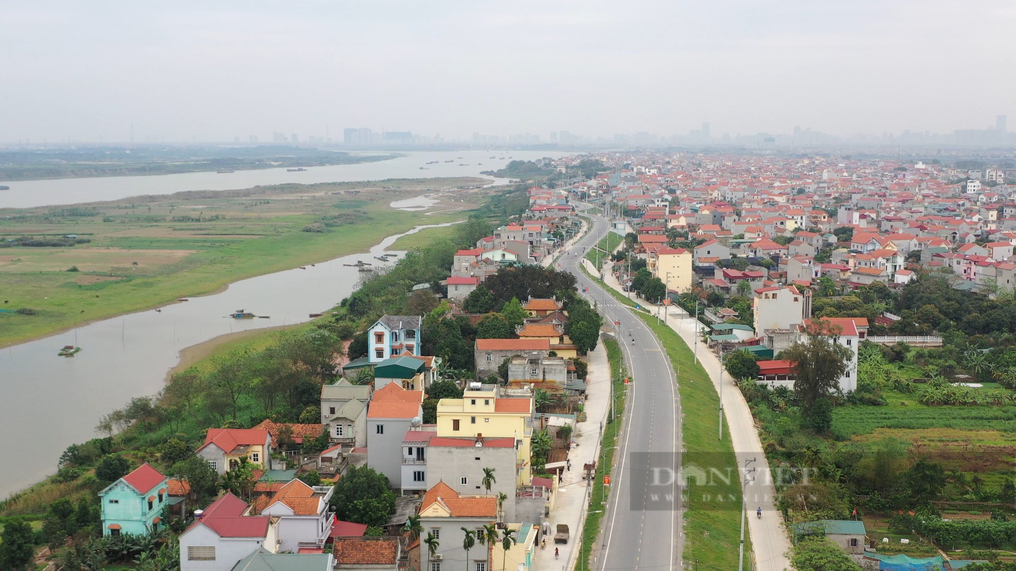 Hà Nội: Tuyến đê kiểu mẫu &quot;thay áo mới&quot; khiến ai cũng phải trầm trồ, ngợi khen  - Ảnh 2.