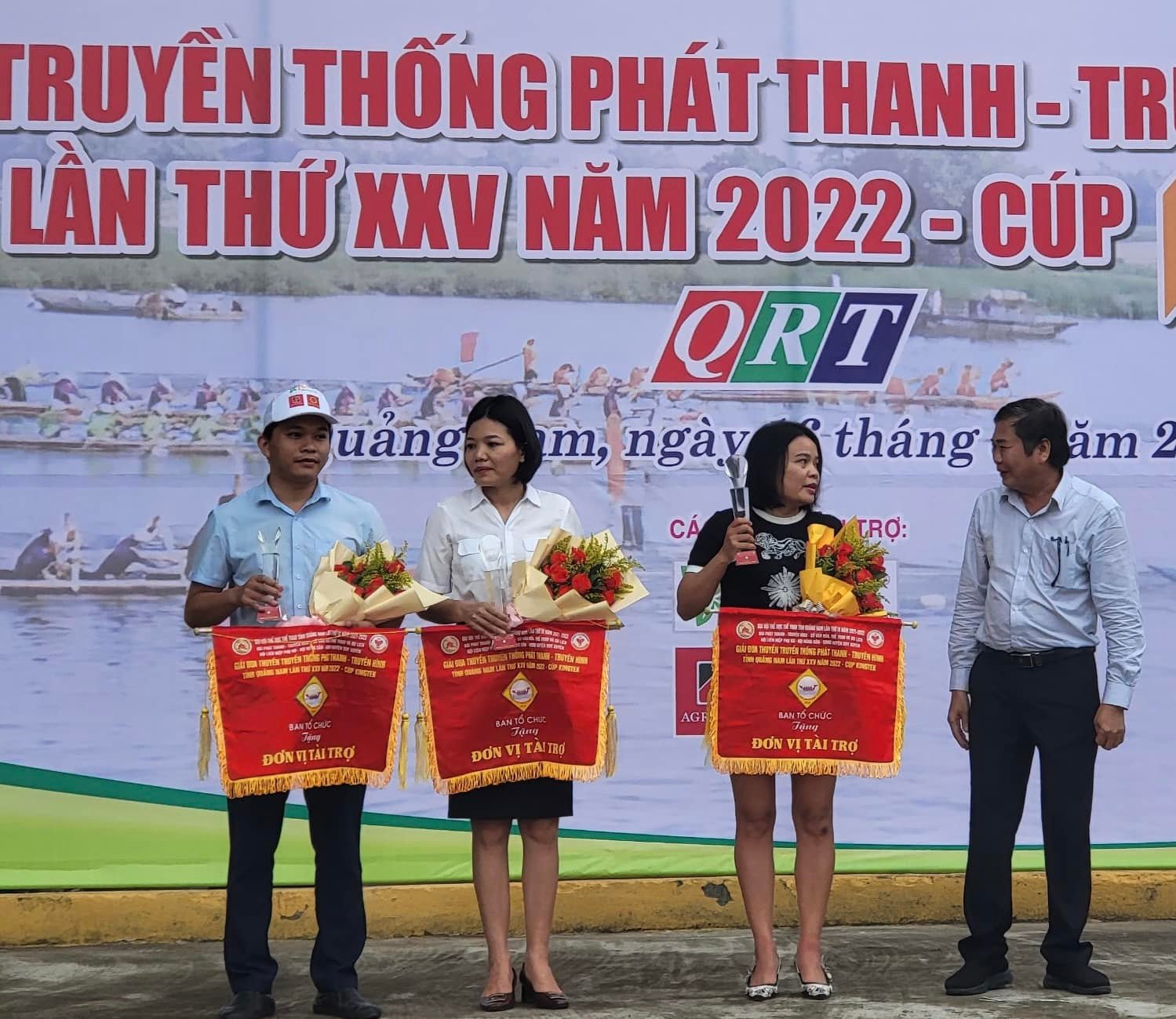 Agribank đồng hành cùng giải đua thuyền truyền thống PT-TH tỉnh Quảng Nam lần thứ XXV- năm 2022 - Ảnh 2.