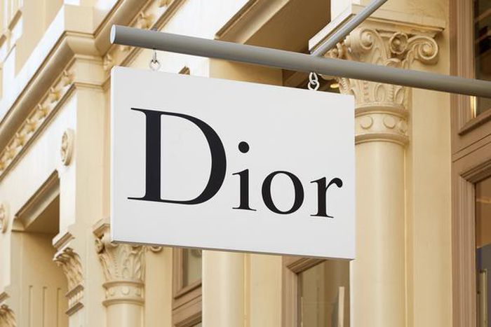 Những bài học từ Dior Con đường trở thành một thương hiệu thời trang cao  cấp  StyleRepublikcom  Thời Trang sáng tạo và kinh doanh
