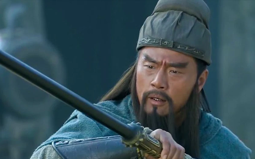 Besides Liu Bei, only 2 characters can suppress Guan Yu, including who?