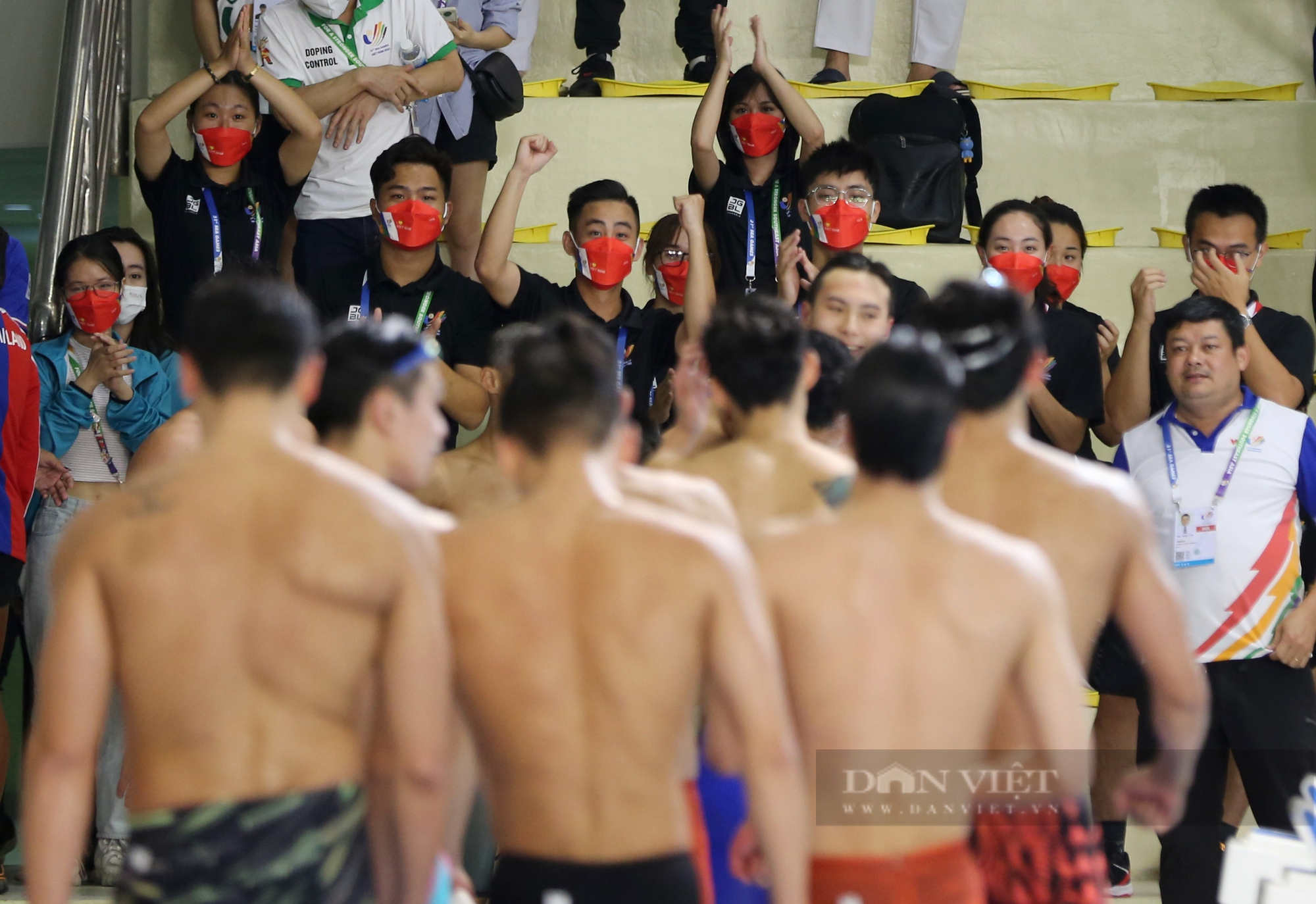 Hình ảnh đội bơi Việt Nam đoạt HC vàng, phá kỷ lục SEA Games hơn một phút - Ảnh 11.