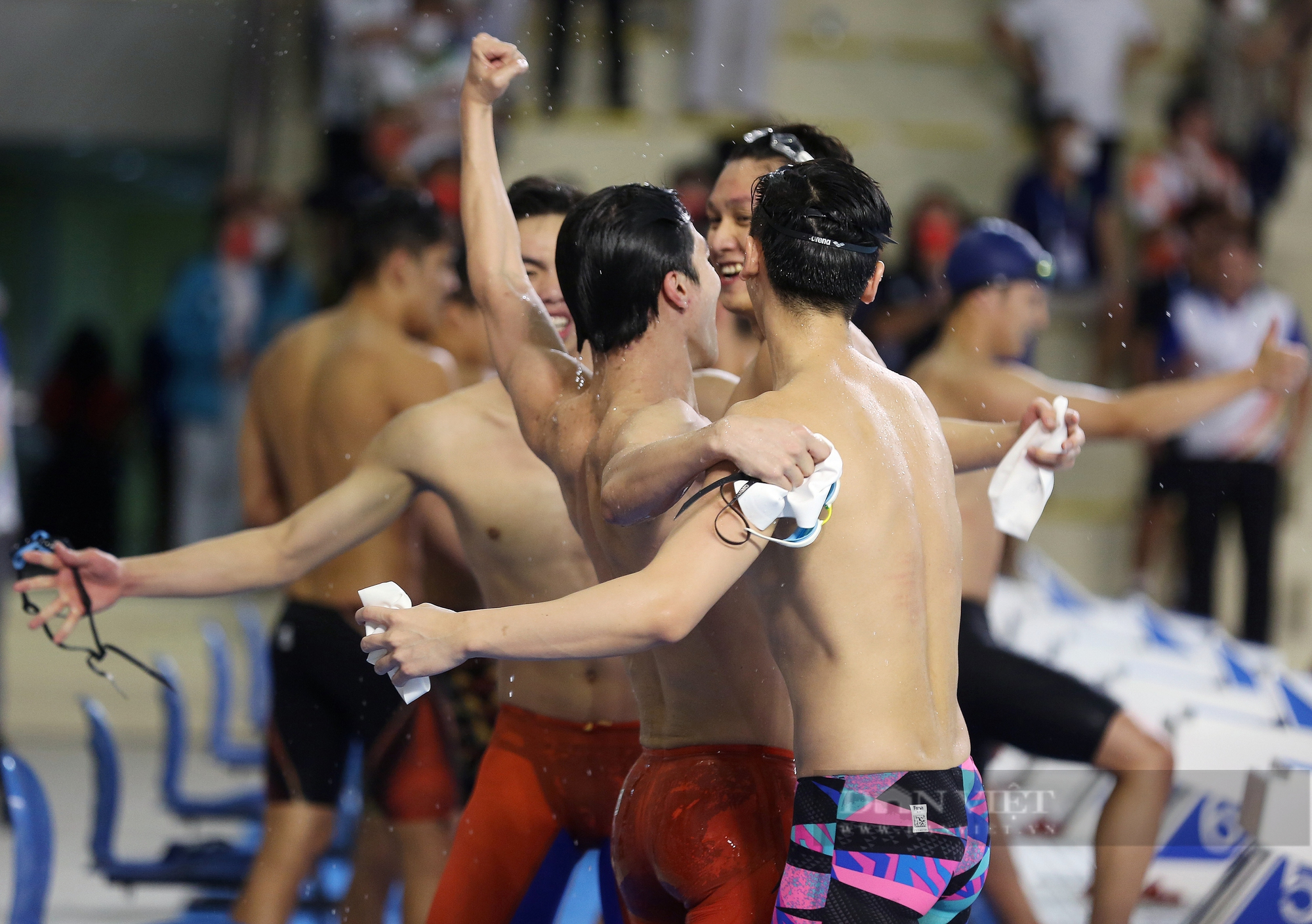 Hình ảnh đội bơi Việt Nam đoạt HC vàng, phá kỷ lục SEA Games hơn một phút - Ảnh 9.