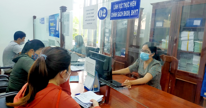 Withdrawing social insurance once because of temporary difficulties: Long-term regrets