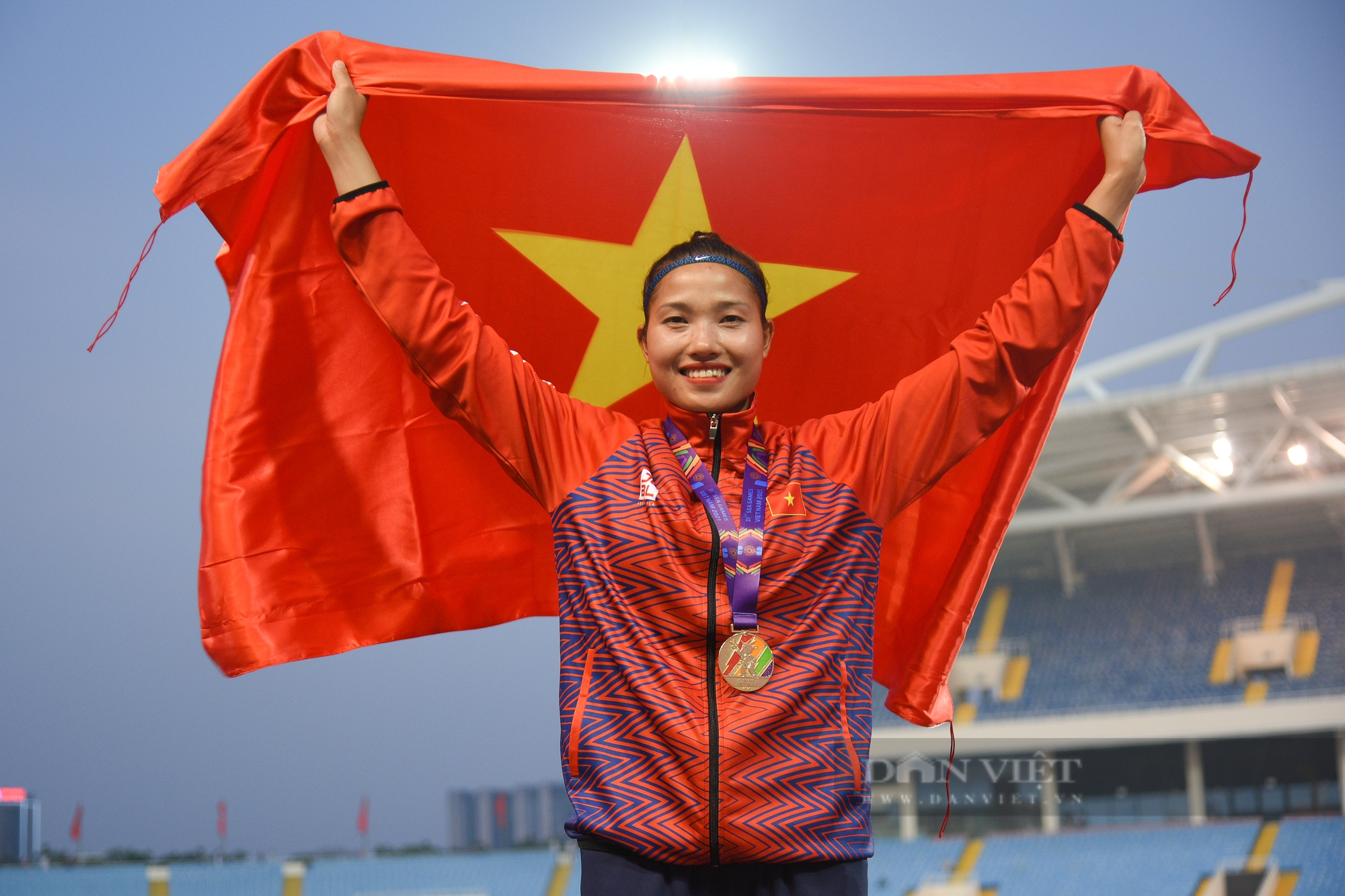 Nguyễn Linh Na phá kỷ lục quốc gia tồn tại 17 năm, sau khi đoạt huy chương vàng SEA Games 31 - Ảnh 2.
