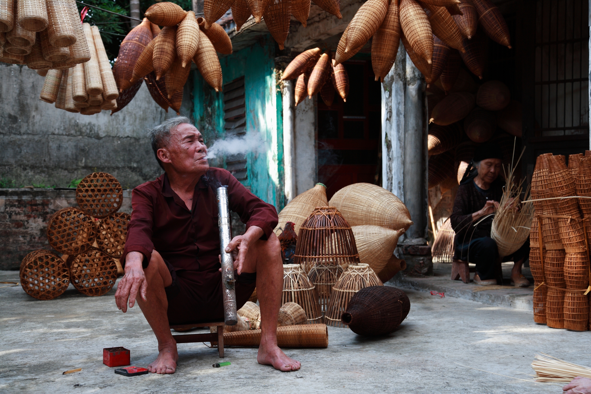 About Thu Sy listening to that story of knitting - Photo 4.