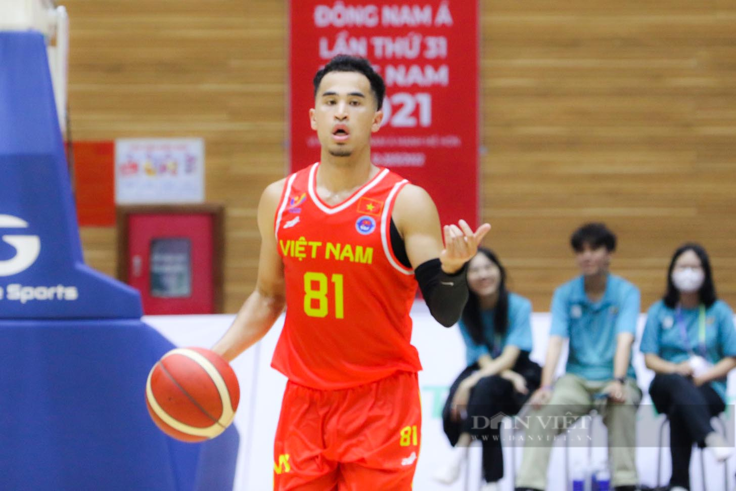 Christian Juzang cùng các nam thần bóng rổ lội ngược dòng giành chiến thắng tại SEA games 31 - Ảnh 7.