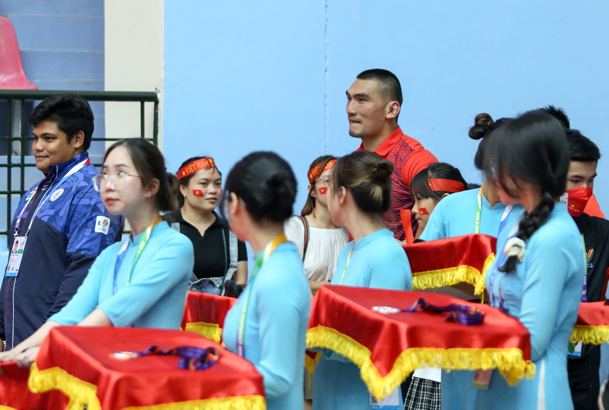 &quot;Người khổng lồ&quot; của thể thao Việt Nam ăn mừng như Ronaldo, giành HCV và lời chia tay SEA Games  - Ảnh 8.