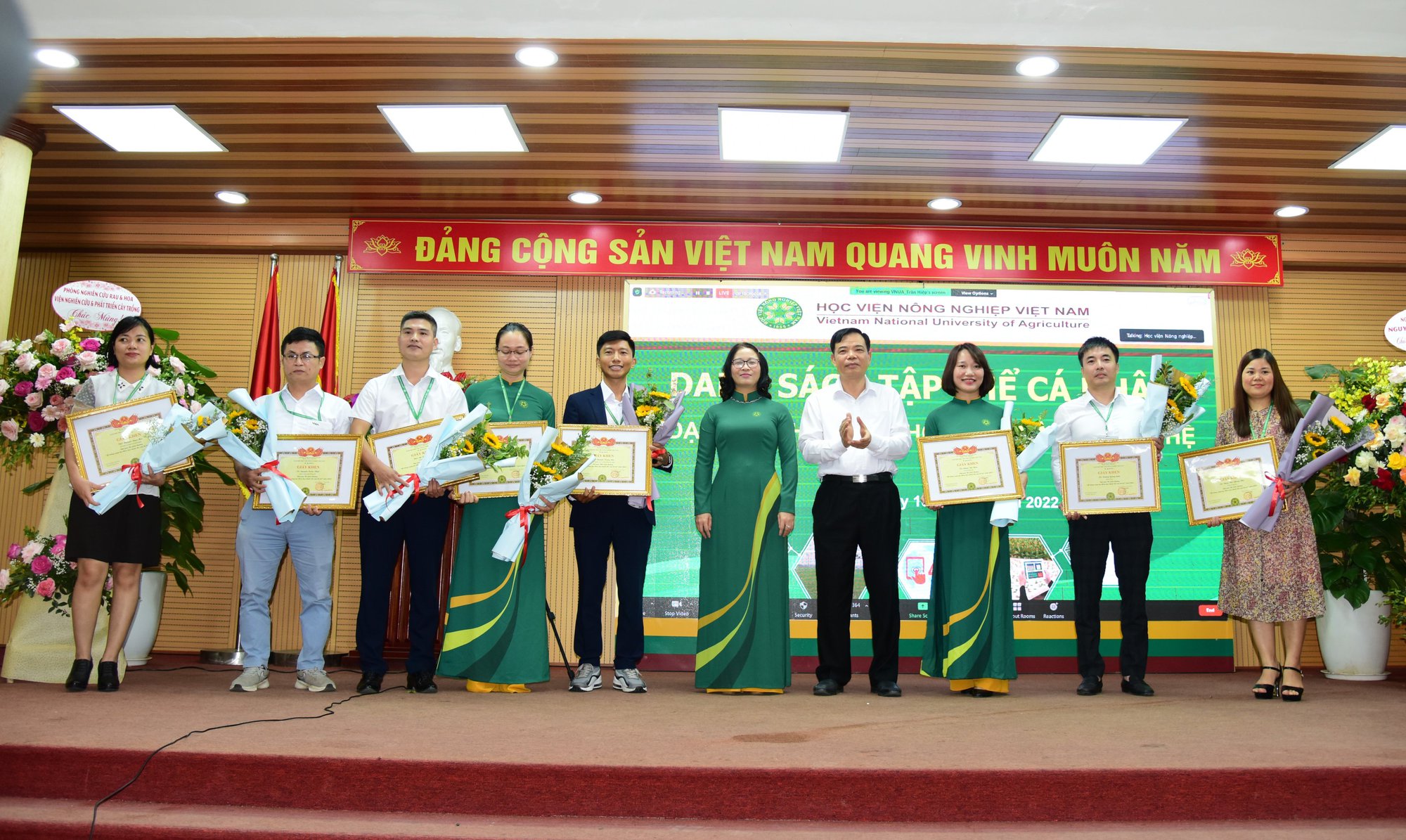 Giám đốc Học viện Nông nghiệp Việt Nam: Khoa học công nghệ là sức sống của trường đại học   - Ảnh 1.