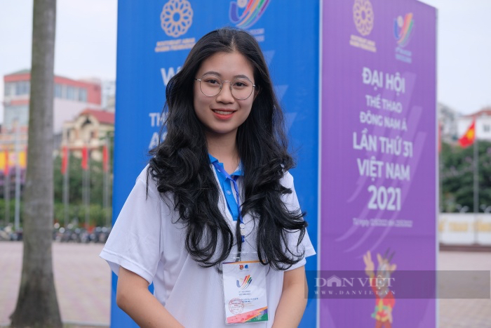 Những “bóng hồng” xinh đẹp, vượt cả nghìn km tình nguyện hỗ trợ SEA Games 31 - Ảnh 8.