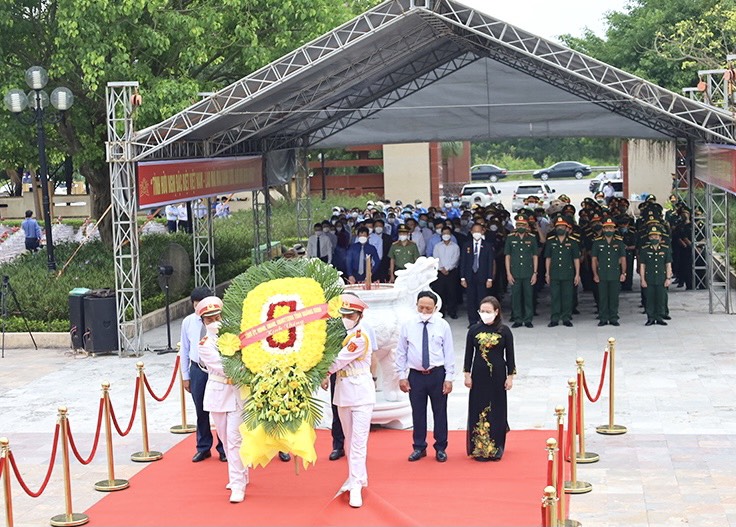 Quảng Bình: Truy điệu, an táng 17 hài cốt liệt sĩ hy sinh tại Lào - Ảnh 1.