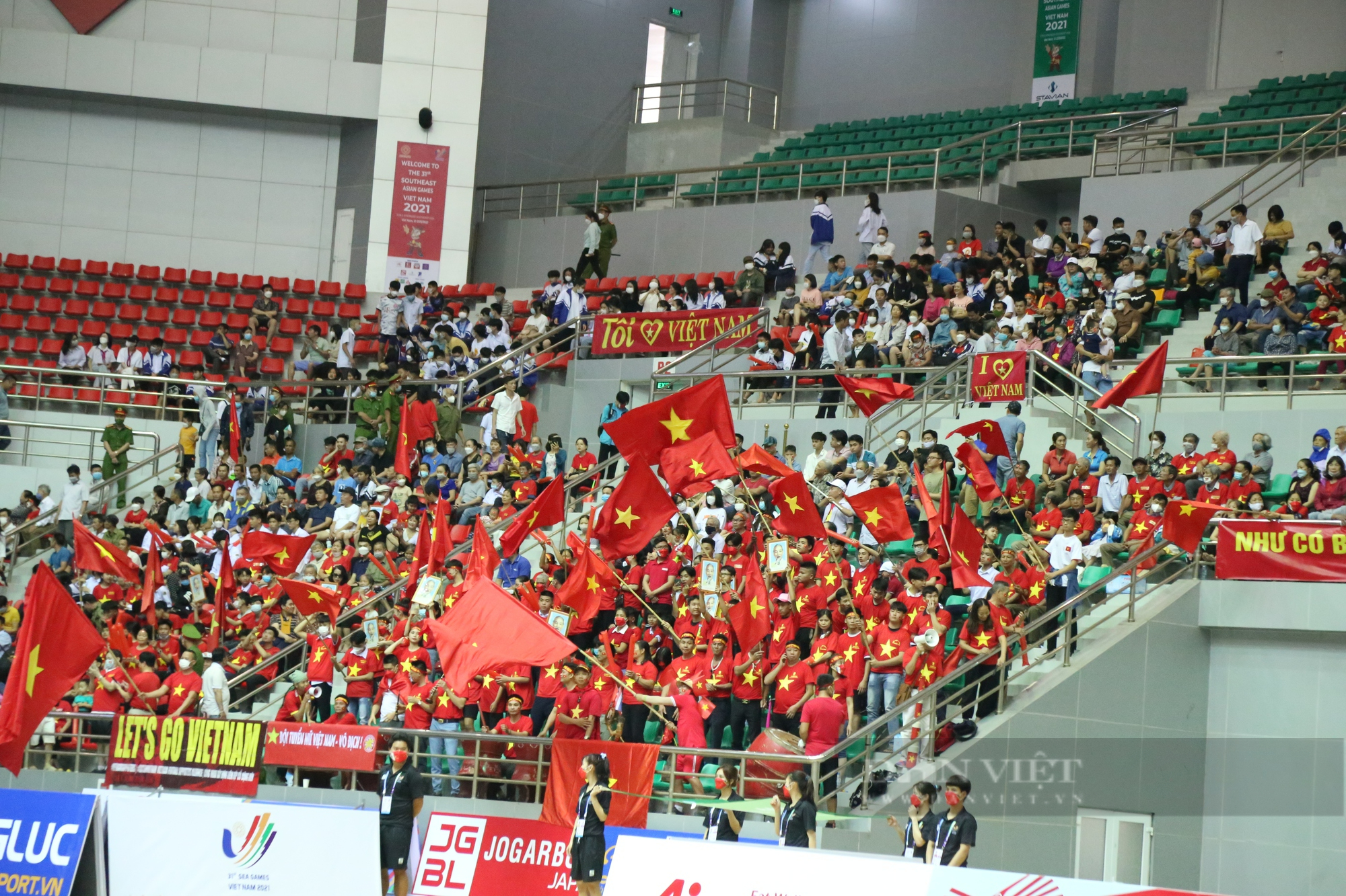 CĐV Hà Nam mong ĐT futsal nữ Việt Nam giành vàng tại SEA Games 31 trong trận quyết định với Thái Lan - Ảnh 3.