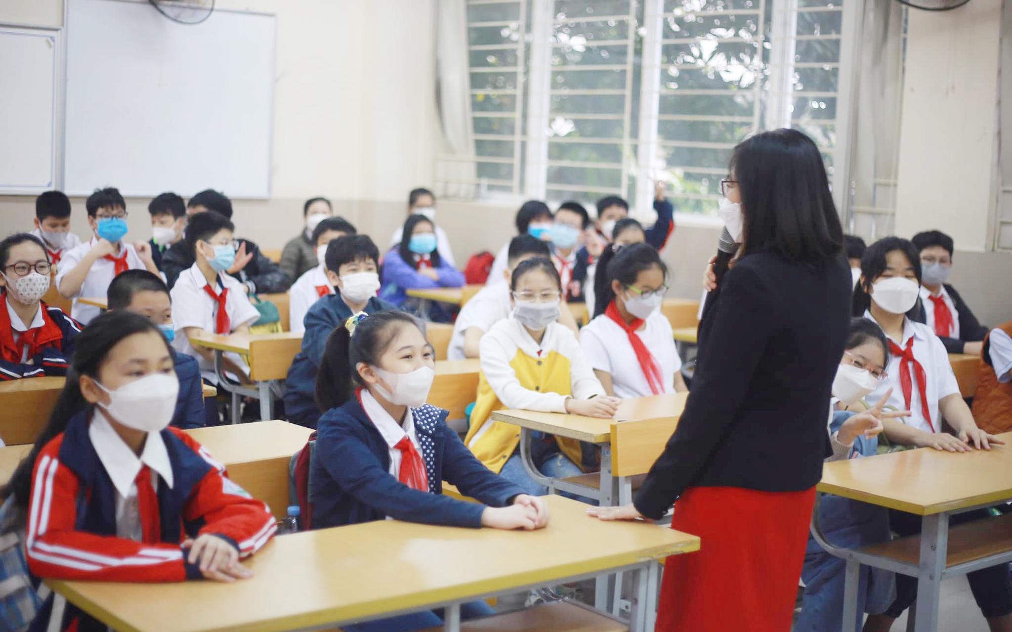 Thi vào lớp 10 năm 2022 ở Hà Nội: Căng hơn đại học, các trường cấp tập cho học sinh thi thử