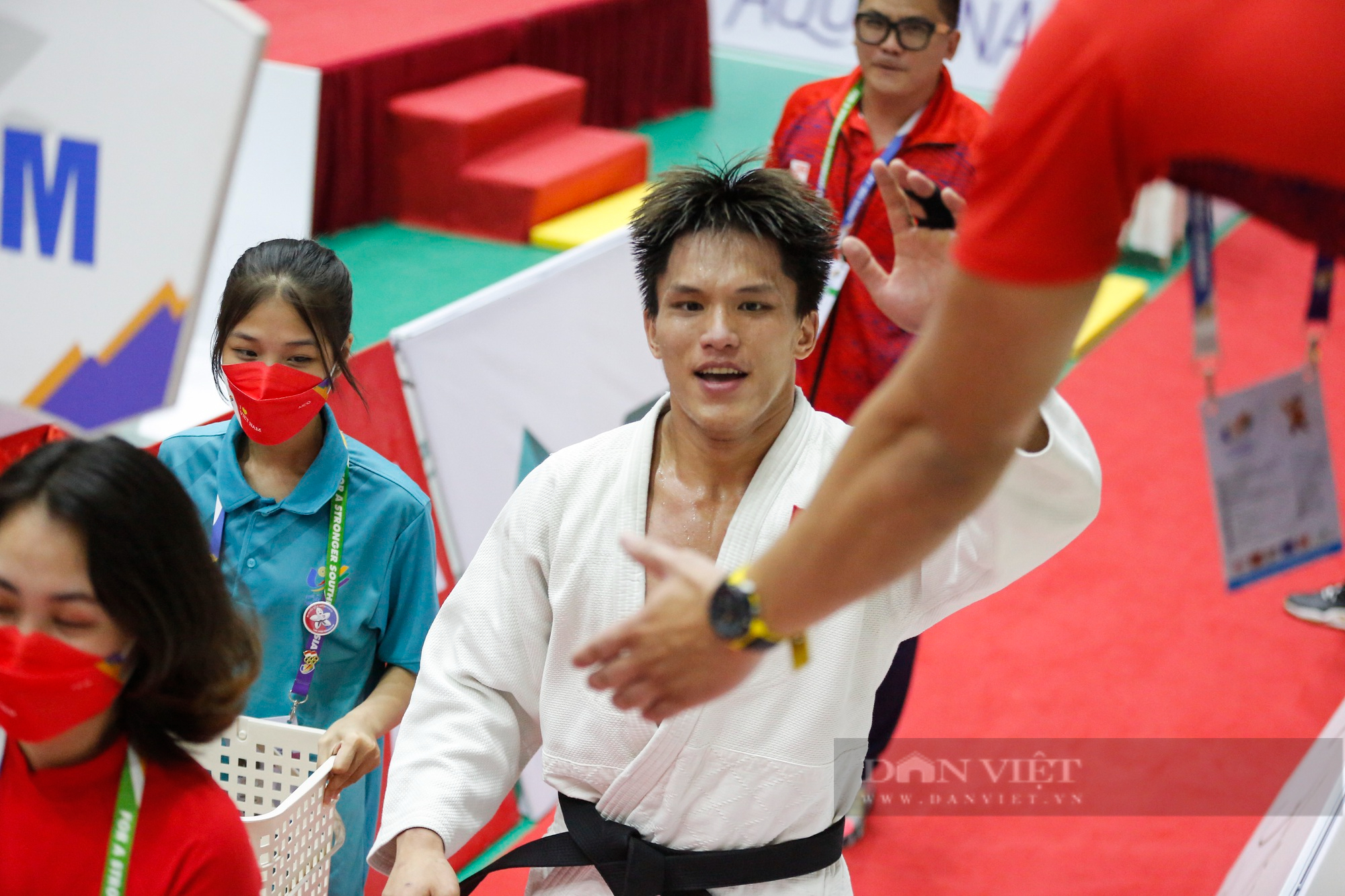Hành trình giành &quot;vàng&quot; của Võ sĩ Judo Lê Anh Tài, người khiến nhà thi đấu &quot;dậy sóng&quot;  - Ảnh 9.