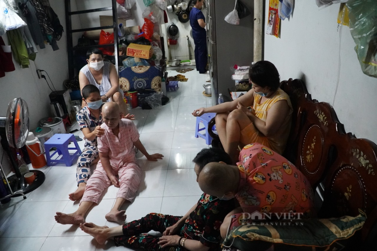 Hơn 20 phụ nữ ung thư vú nương tựa nhau giữa Sài Gòn (bài cuối): Ấm lòng vì sự sẻ chia - Ảnh 2.