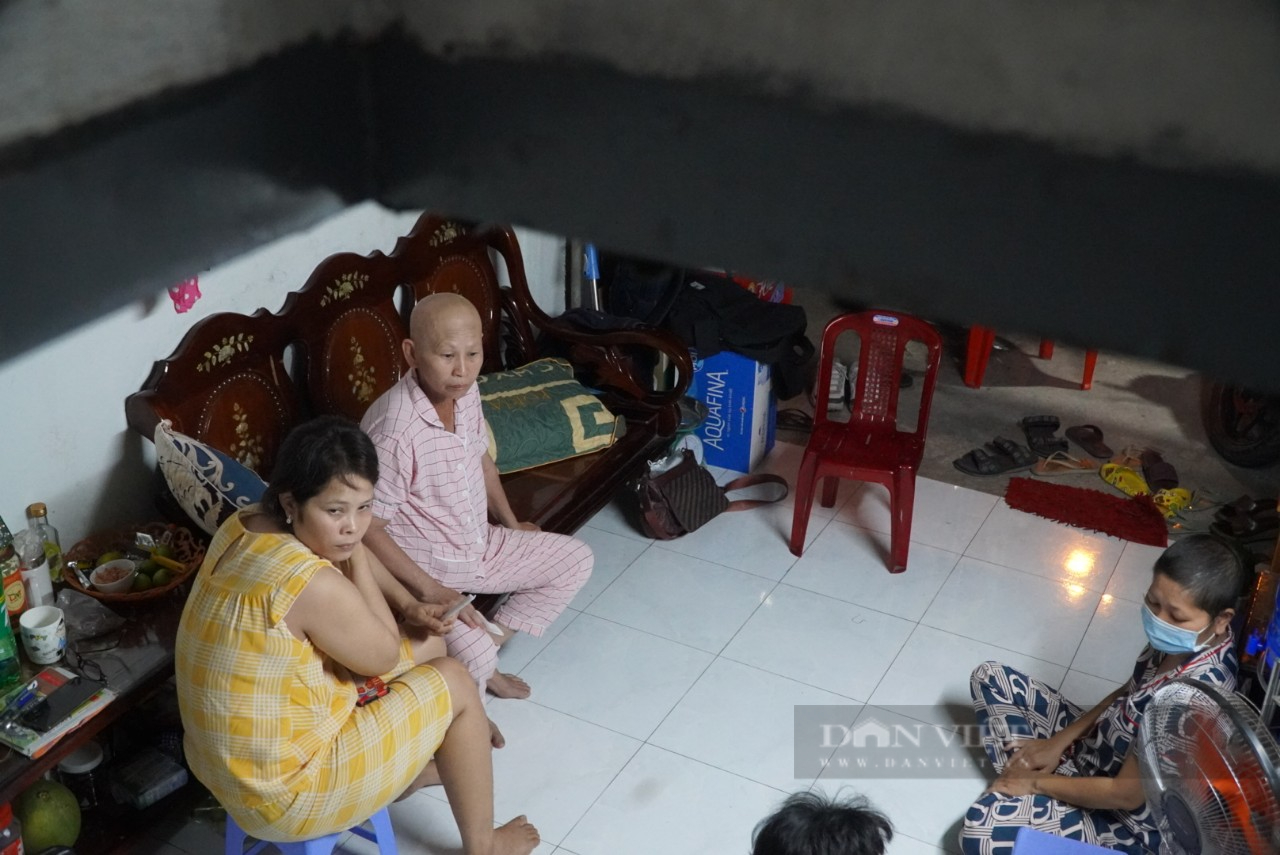 Hơn 20 phụ nữ ung thư vú nương tựa nhau giữa Sài Gòn (bài 2): Động viên nhau vượt qua cơn đau - Ảnh 1.