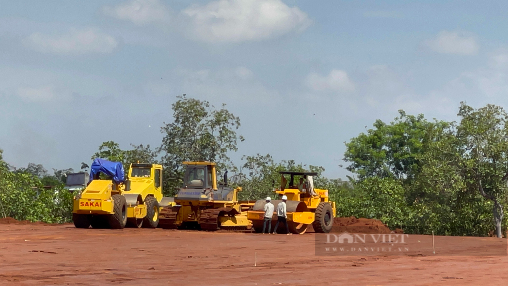 Đại công trường xây dựng sân bay Long Thành thi công nhộn nhịp xuyên lễ - Ảnh 5.