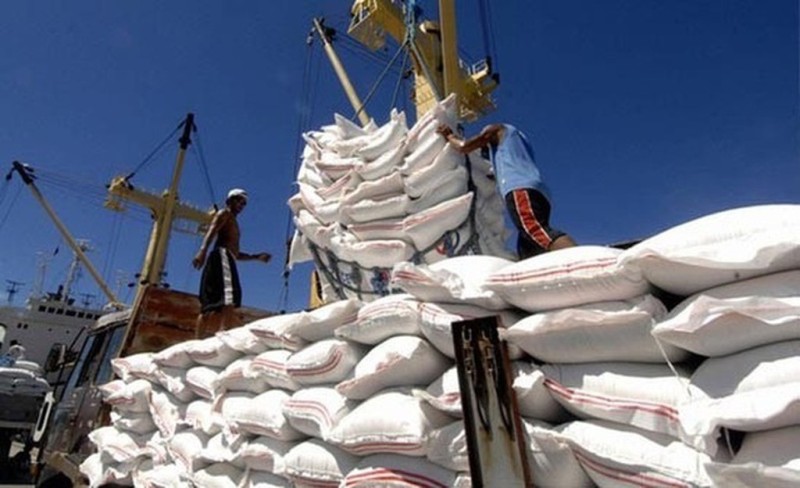 Gạo 5% tấm xuất khẩu của Việt Nam đang có mức giá cao  - Ảnh 1.