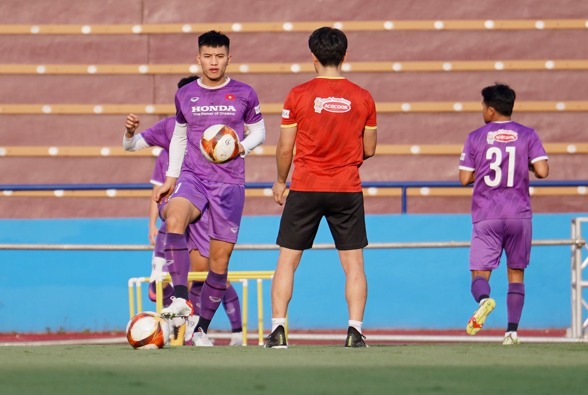 Tickets to see Vietnam U23 at the 31st SEA Games soon had a fever - Photo 1.