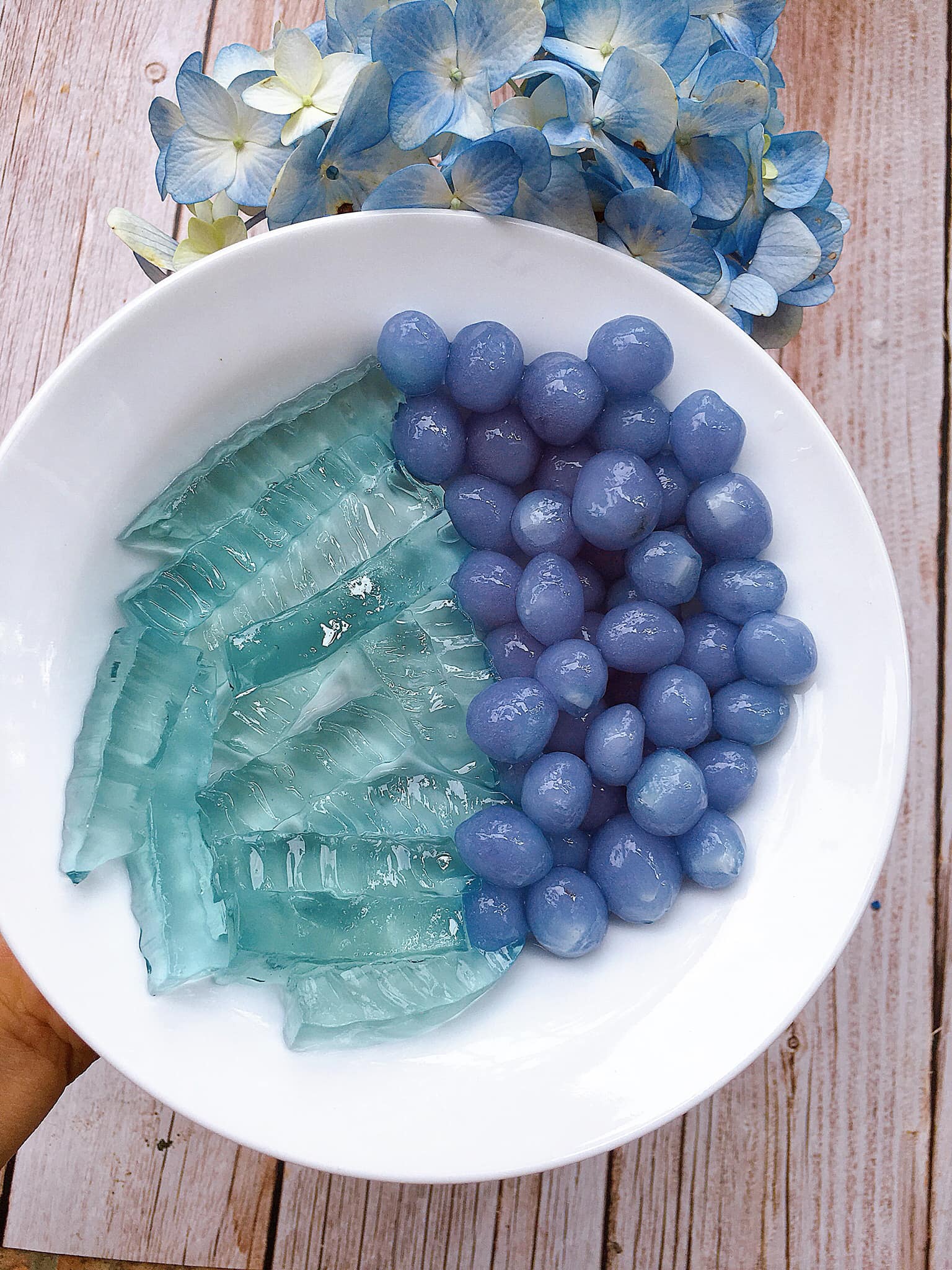 Glutinous leaf tea with jelly jelly and pearls of butterfly pea flower is eye-catching, cool to eat - Photo 3.