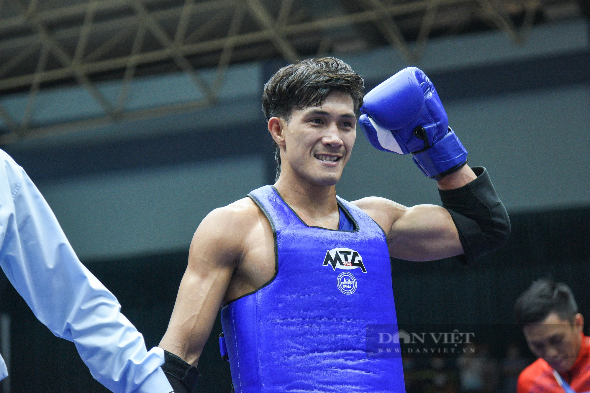 Đánh bại đối thủ Philippines, võ sĩ Nguyễn Trần Duy Nhất vào chung kết Muay - Ảnh 7.
