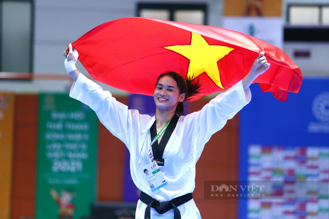 Màn lội ngược dòng ngoạn mục đầy cảm xúc của nữ võ sĩ Phạm Thị Thu Hiền giành HCV SEA Gmaes 31 - Ảnh 12.