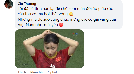 ĐT nữ Việt Nam giành HCV SEA Games 31, CĐV &quot;bật tung cảm xúc&quot; - Ảnh 3.