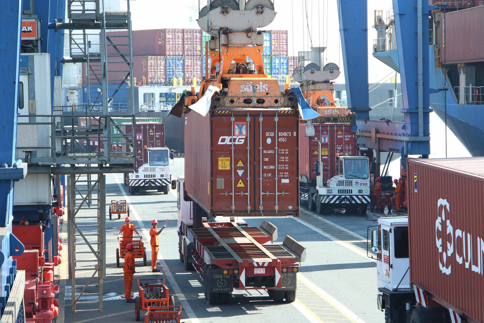 Nếu xếp thành một hàng, xe tải tới cảng Cát Lái mỗi ngày dài 322 km - Ảnh 5.