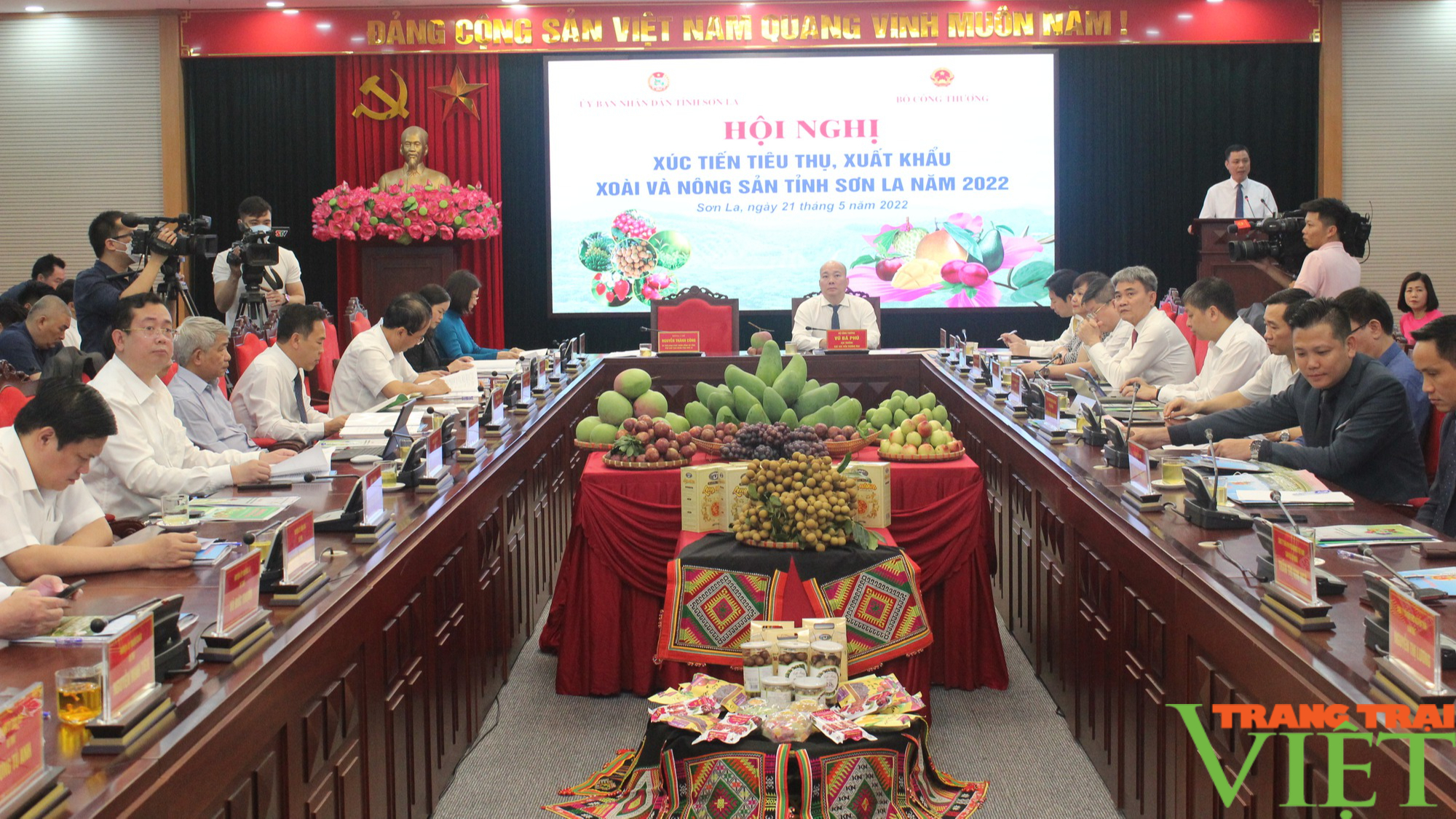 Sơn La: Tạo cơ hội cho các doanh nghiệp nước ngoài ký kết hợp đồng tiêu thụ xoài và nông sản - Ảnh 2.