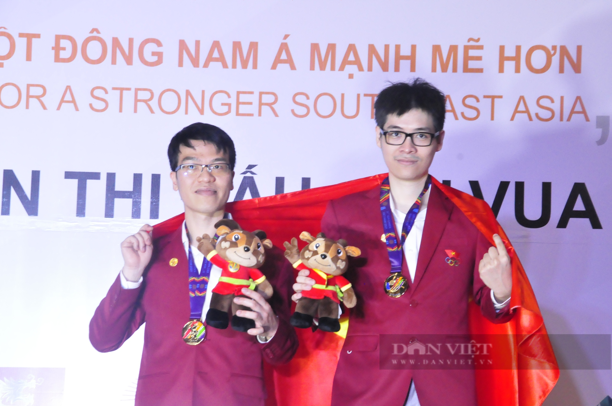 Lê Quang Liêm và Lê Tuấn Minh tiếp tục gặt &quot;Vàng&quot; cho cờ vua Việt Nam - Ảnh 3.