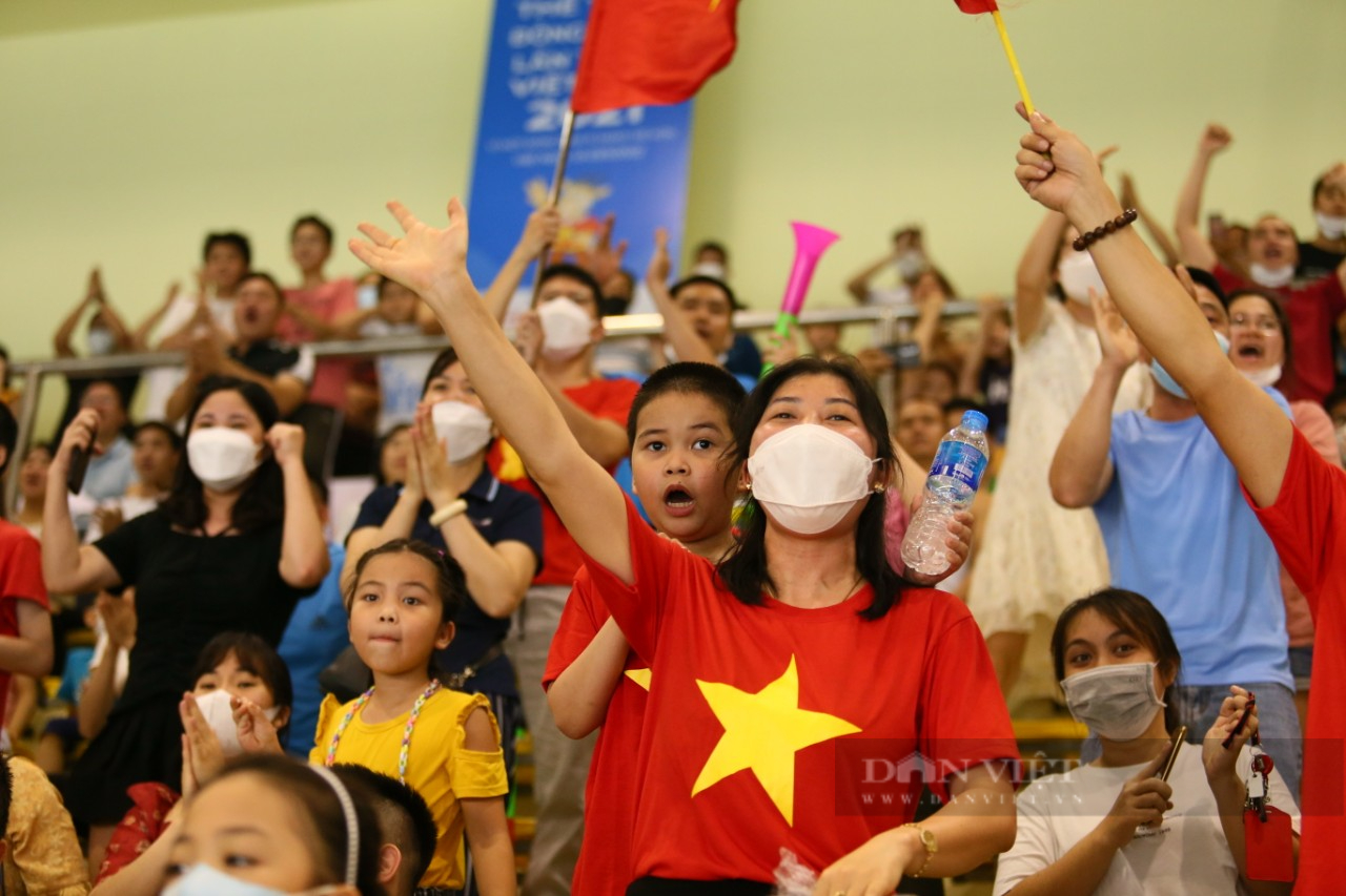 Cổ động viên khiến khán đài như nổ tung, VĐV lặn Việt Nam đồng loạt phá sâu kỷ lục SEA Games - Ảnh 5.