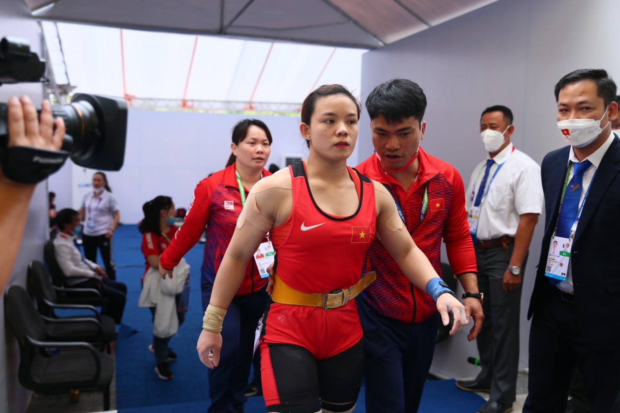 Hotgirl Phạm Thị Hồng Thanh đêm mơ thấy lên sàn đấu và thực tế phá 3 kỷ lục SEA Games 31 - Ảnh 1.