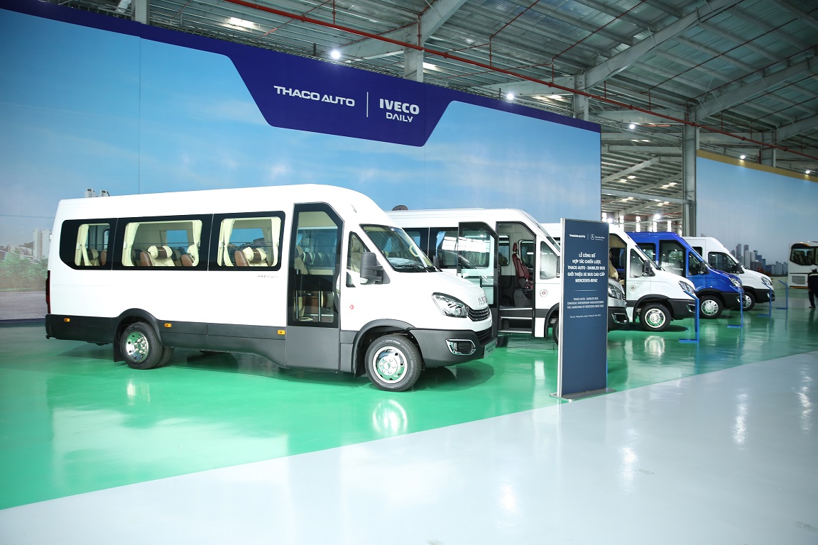 Tỷ phú Trần Bá Dương hợp tác với Daimler Bus ra dòng xe Bus Mercedes-Benz   - Ảnh 2.