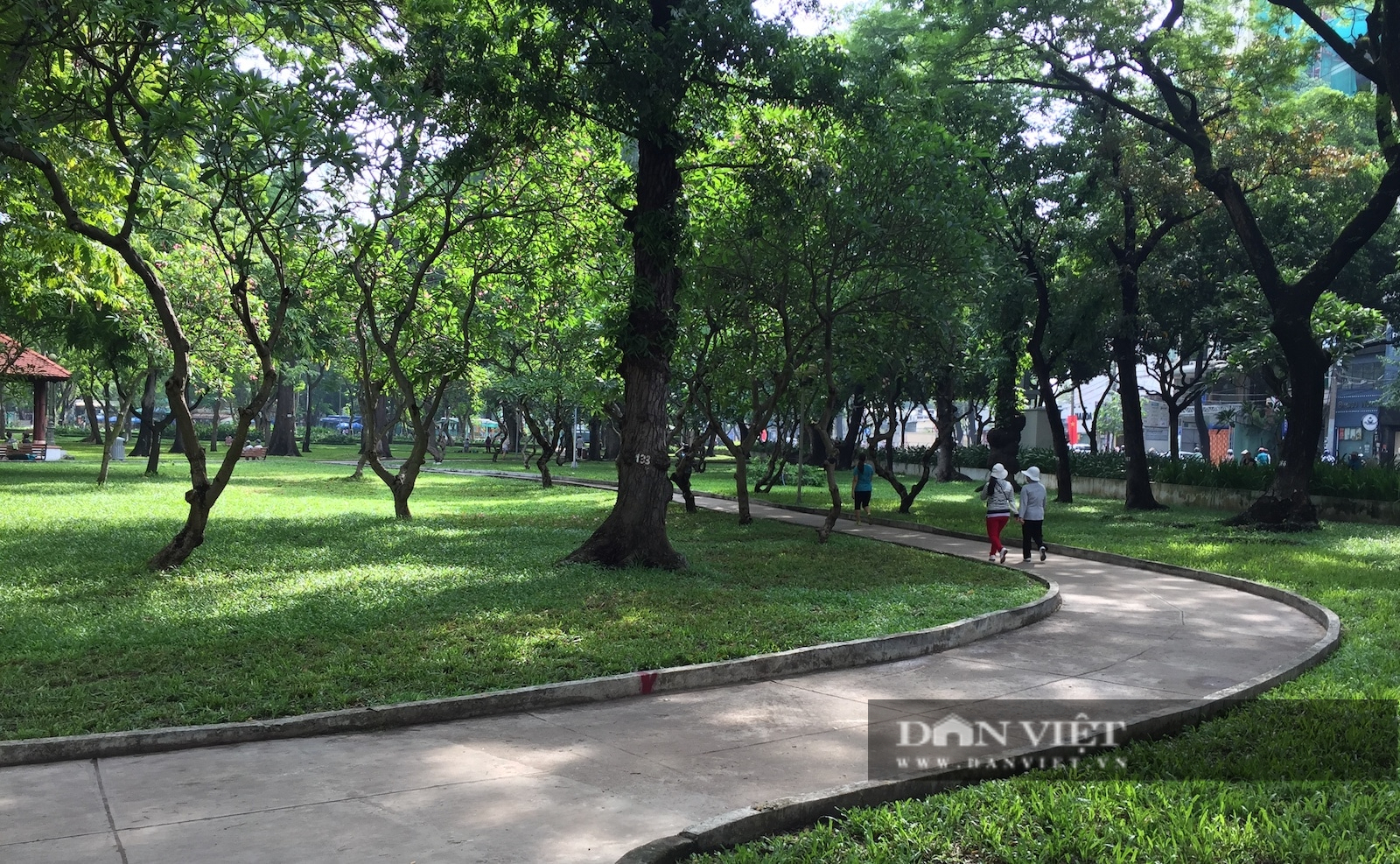 Công viên Lê Văn Tám - nghĩa trang khổng lồ ngay trung tâm quận 1 Sài Gòn - Ảnh 5.