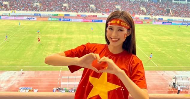 Vietnamese stars are touched to thank Coach Park Hang-seo, “go storm” to celebrate U23 Vietnam