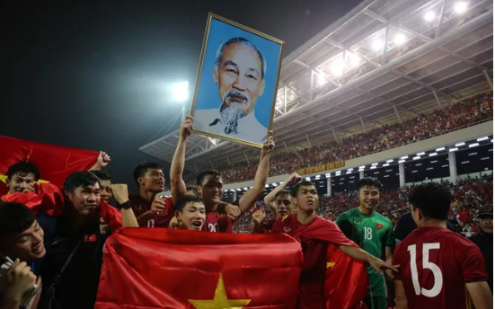 U23 Vietnam won the gold medal at the 31st SEA Games, fans were “overjoyed”