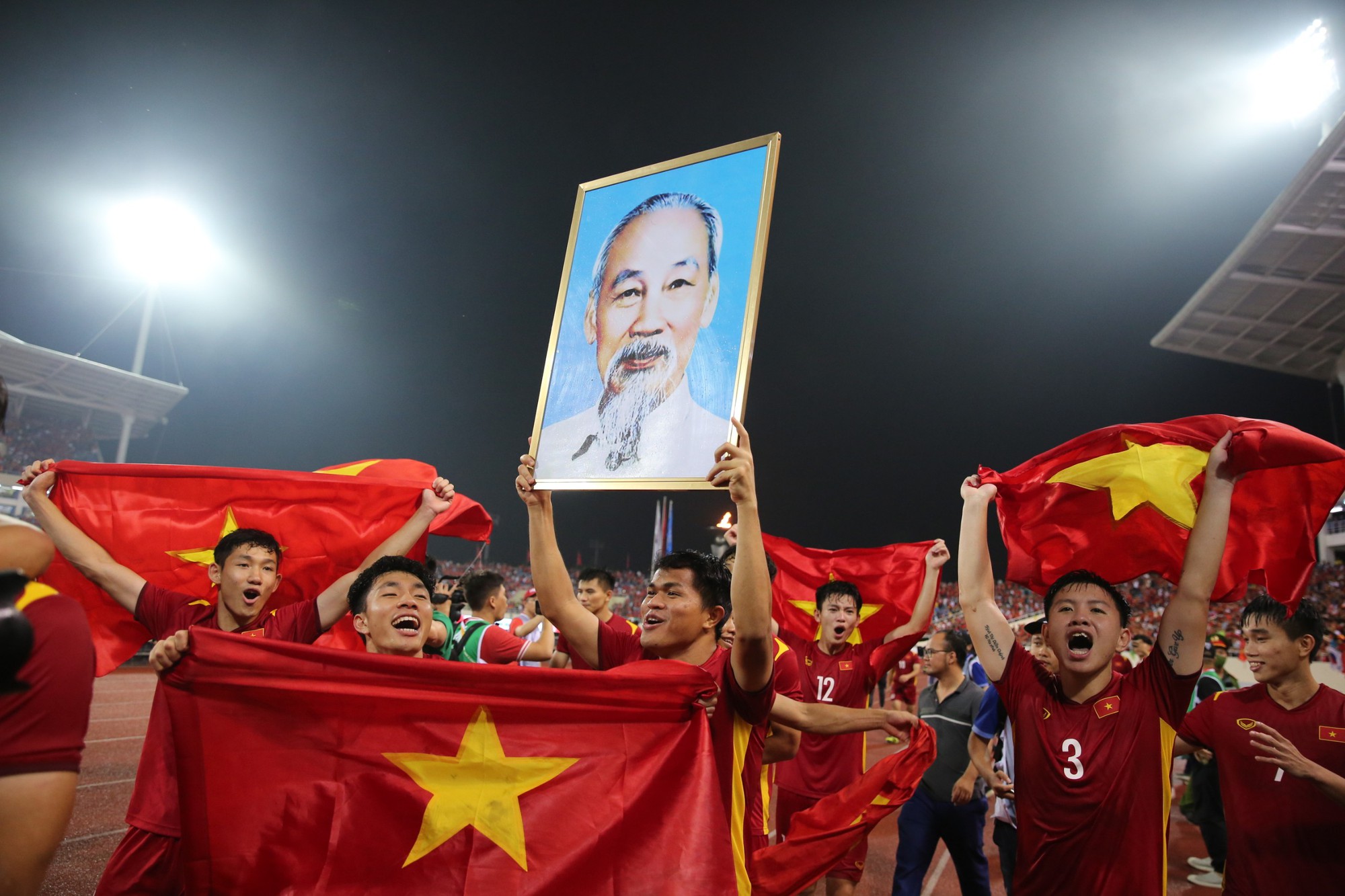 HLV Hoàng Văn Phúc: &quot;HCV SEA Games 31 chắp cánh cho U23 Việt Nam bay cao&quot; - Ảnh 4.