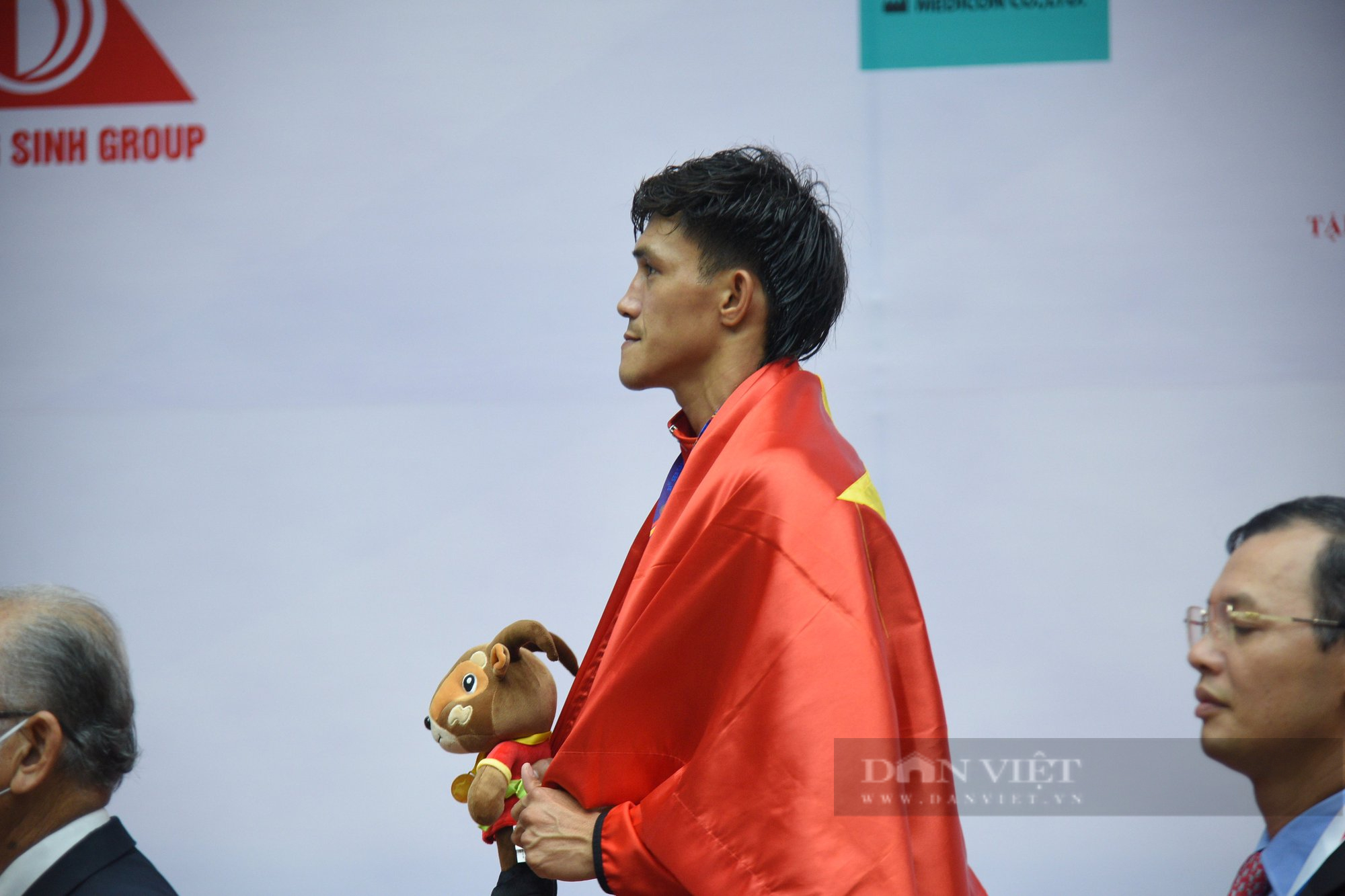 Xem lại khoảnh khắc trong trận đấu lịch sử tranh HCV SEA Games 31 của Nguyễn Trần Duy Nhất - Ảnh 9.