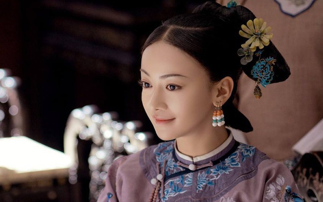 Why do concubines over 50 years old no longer have the opportunity to “close” to the emperor?