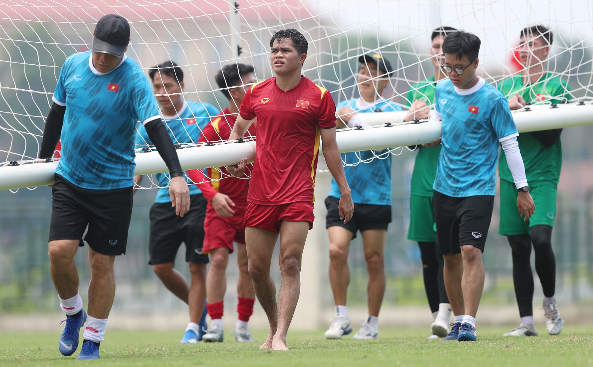 HLV Gong Oh-kyun: Người thay thế thầy Park có gì đặc biệt? - Ảnh 3.