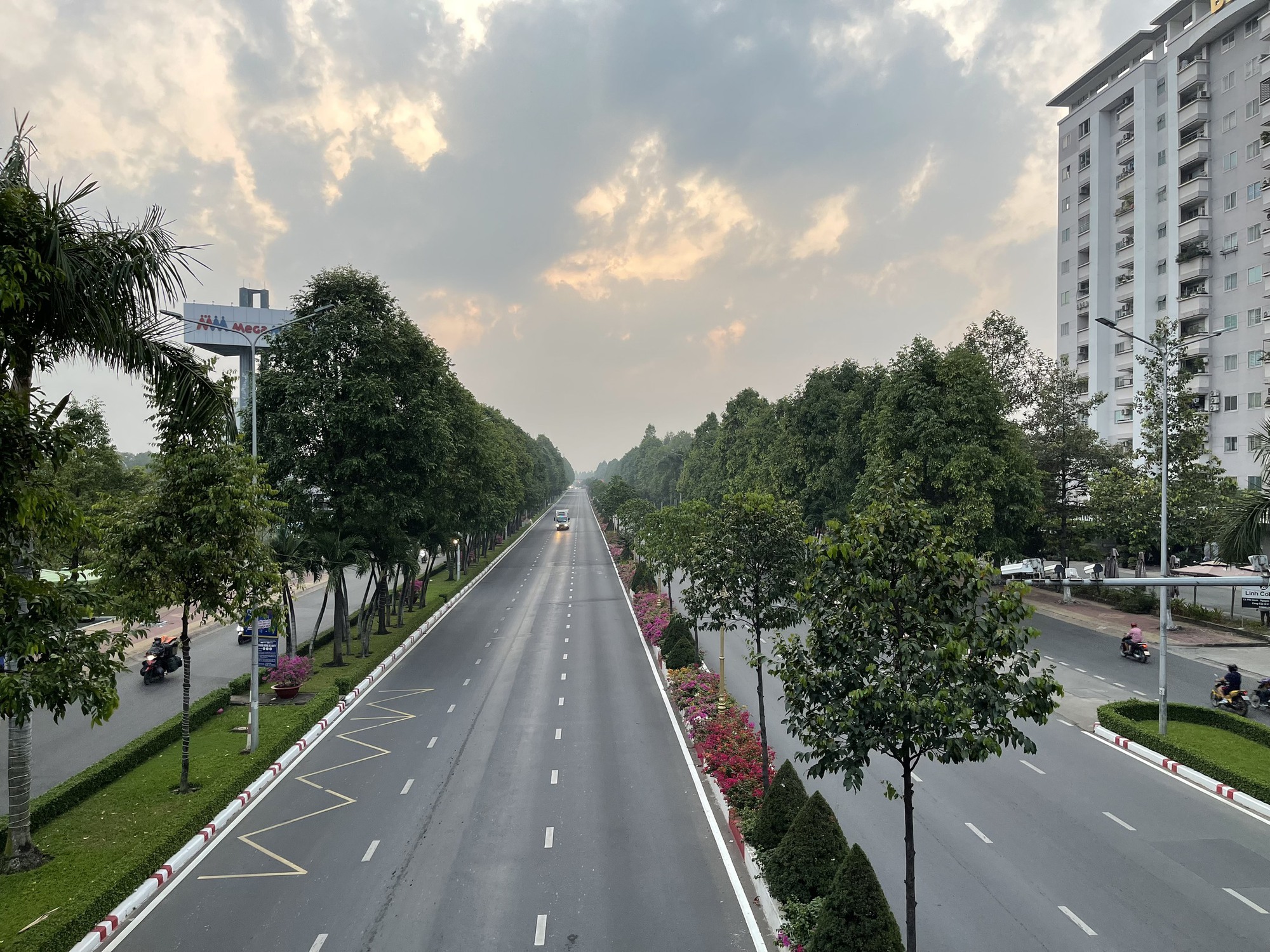 Dong Nai is building over 10,000 apartments for workers and low-income people - Photo 1.