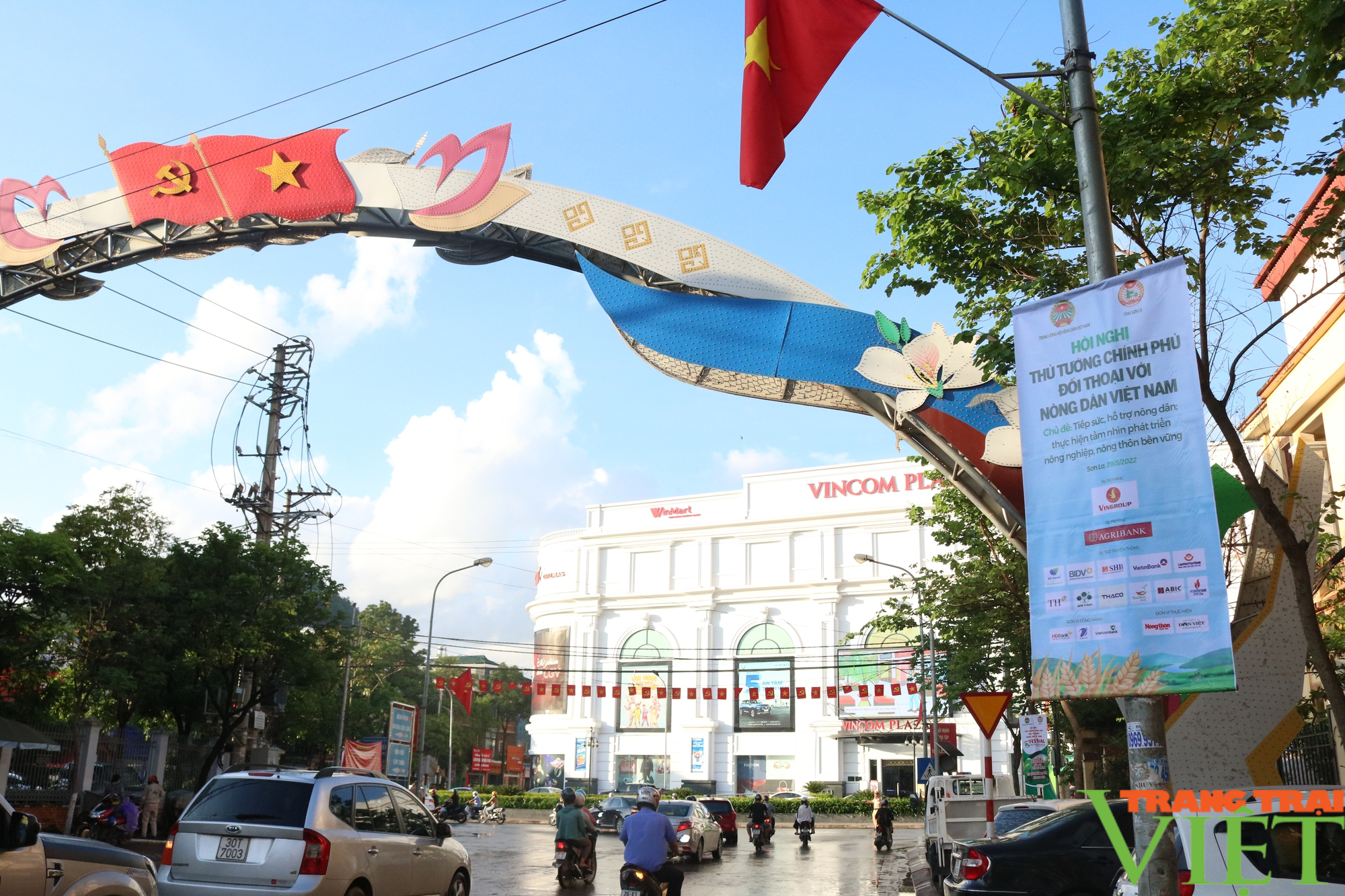 Chuẩn bị chu đáo chuỗi sự kiện kiện Hội nghị Thủ tướng Chính phủ đối thoại với nông dân Việt Nam tại tỉnh Sơn La - Ảnh 6.