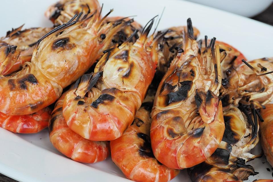 The chef said: If you want to bake shrimp, it's soft and sweet, you can't do without this fruit - Photo 3.