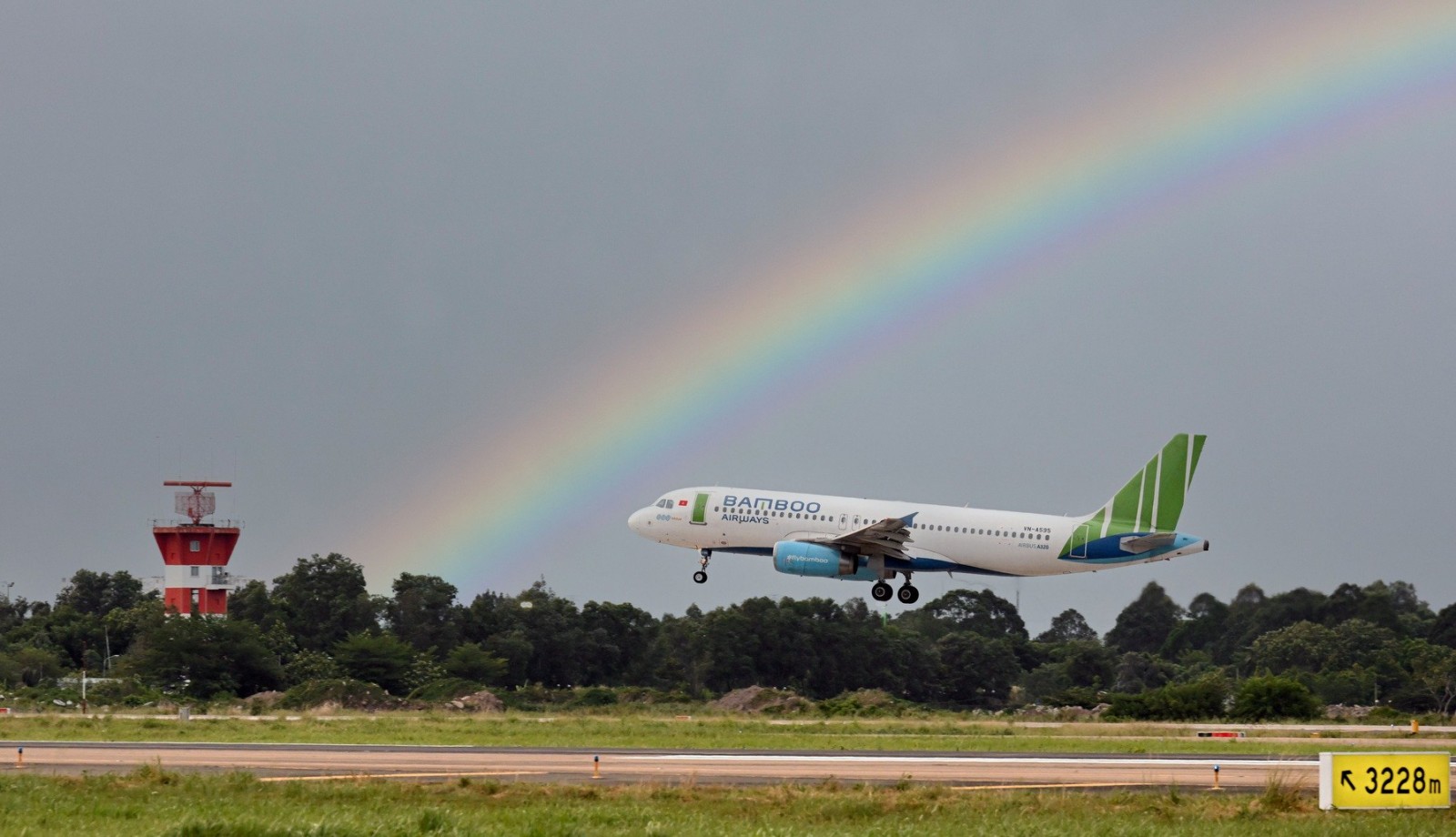 Đón hè rực rỡ, rinh ưu đãi 20% giá vé máy bay với Bamboo Holidays - Ảnh 3.