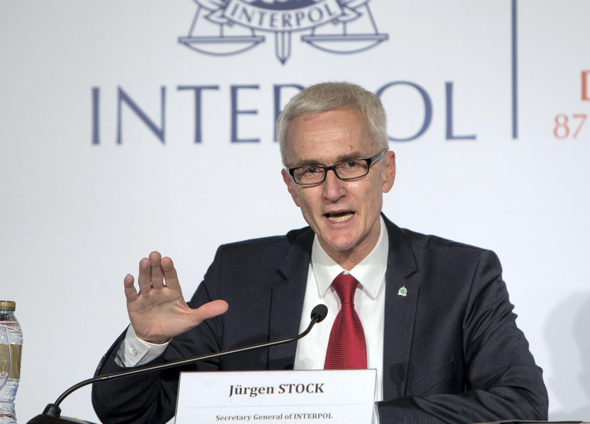 Jurgen Stock, tổng thư ký Tổ chức Cảnh sát Hình sự Quốc tế Interpol cho biết, ông lo ngại vũ khí mạng do các nhà nước phát triển sẽ xuất hiện trên darknet. Ảnh: @AFP.